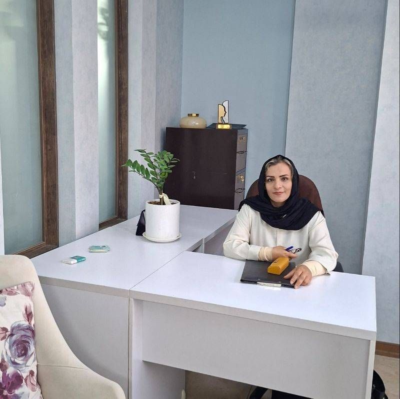 دکتر محبوبه صابری روانشناس و موسس کلینیک مشاوره آبی اصفهان