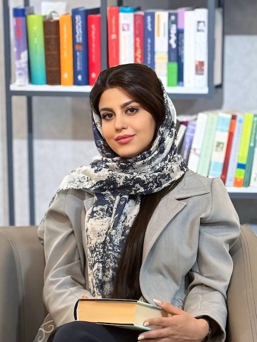دکتر محبوبه صابری روانشناس و موسس کلینیک مشاوره آبی اصفهان