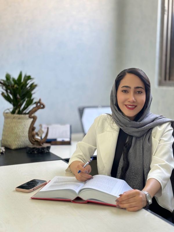 دکتر محبوبه صابری روانشناس و موسس کلینیک مشاوره آبی اصفهان